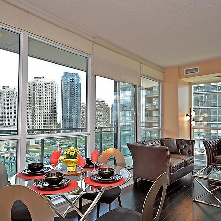Royal Stays Furnished Apartments - Square One Мисисага Екстериор снимка